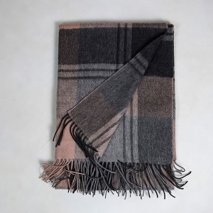 plaid-wool-poncho55014679243-gigapixel-စကေး-4_00x